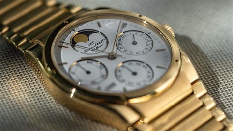 IWC Perpetual Calendar 9240 Yellow gold and 18k yellow gold .